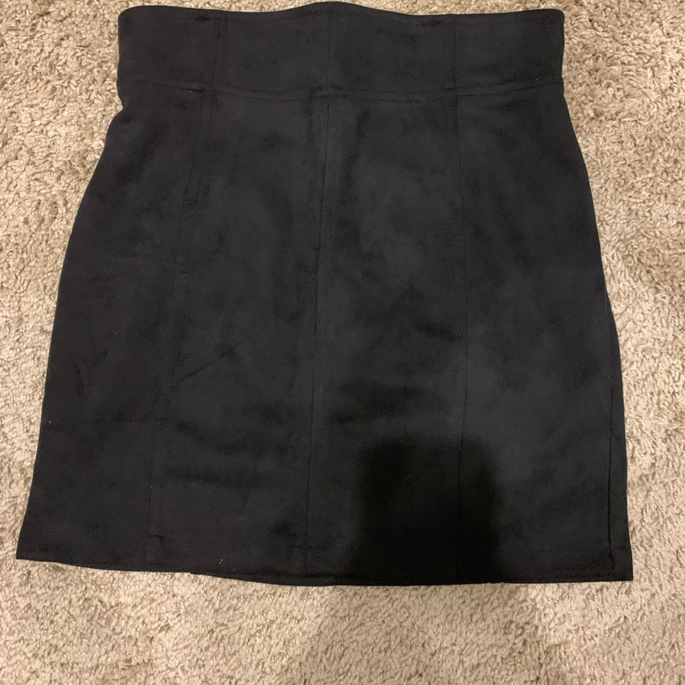 Velvet flattering black skirt